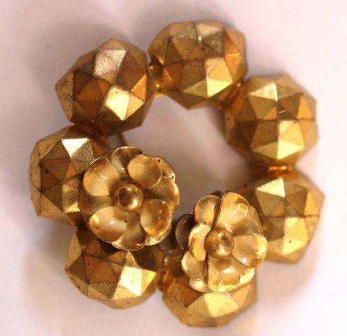 GORGEOUS ANTIQUE BRASS BROOCH AND EARRING SET