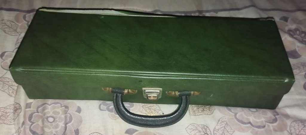 13 X VARIOUS ARTIST KASSETTE/TAPES IN CASE