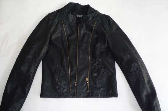 STUNNING BLACK LEATHER-LOOK JACKET!!