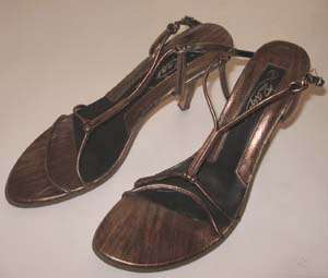 FAB BRONZE HEELS!!