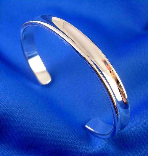 STUNNING SMOOTH  STERLING SILVER CUFF BANGLE!!