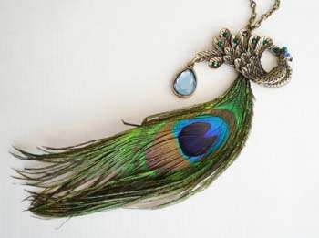 PRETTY PEACOCK NECKLACE WITH FEATHER!!