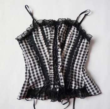 STUNNING CHECK NICCI BOUTIQUE TOP WITH LACE DETAIL!!