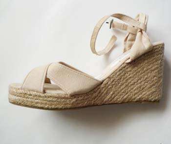 LOVELY SAND COLOUR WEDGES!!