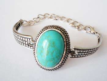 GORGEOUS ANTIQUE-STYLE TURQUOISE STONE BRACELET!!