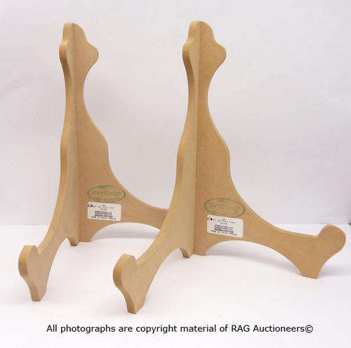 HERITAGE Box Plate Stands Non-Foldable [30cm (L) X 19cm (W)] [3 Up for Grabs!]