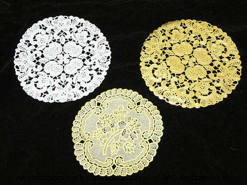 Massive Doily Job Lot [Job lot 2] ( 72 Doilys in Total )
