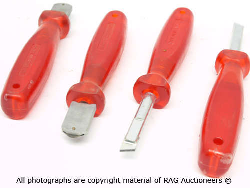 5 X Glass Cutters and 5 X Tile Cutters JOB LOT