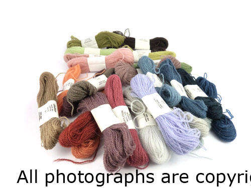 Appleton 100 % Crewel Embroidery Wool Skeins (X 26)