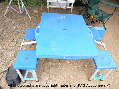 Fold-away Picnic Table and Chairs / Camping Table
