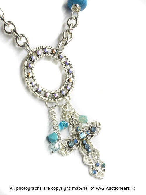**860** GENUINE SWAROVSKI  Diamante Cross Necklace (WINTER COLLECTION)