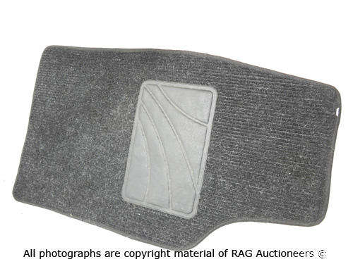 4 X 4 Front Carpet Mats Set