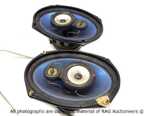 2 Kenwood Car Speakers (KFC-HQ695)