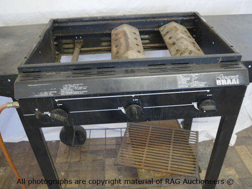 Outdoor Gas Braai with a Brand New GAS BOTTLE