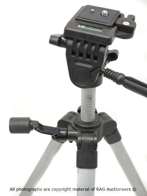 UNOMAT SVA 950 Tripod