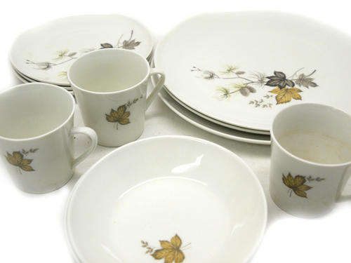 Vintage Autumn Leaves Crockery Set
