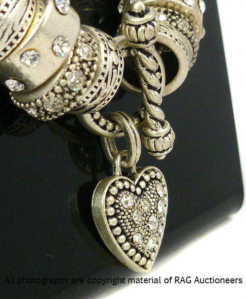 **R480** Lauren Michelle Collection Front Closing Clasp Ring Necklace