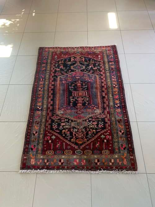 Fine Hand Woven Persian Zanjan