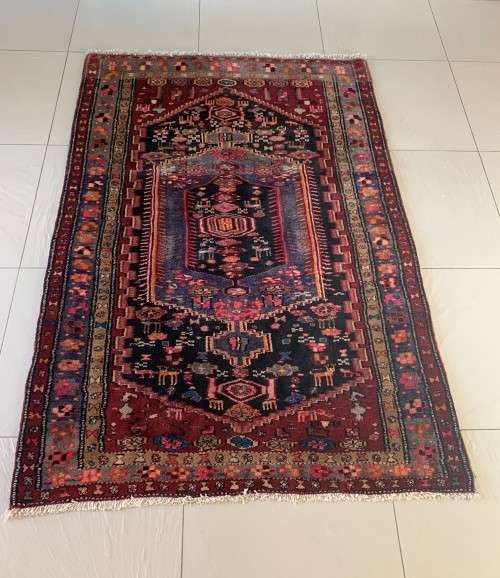 Fine Hand Woven Persian Zanjan