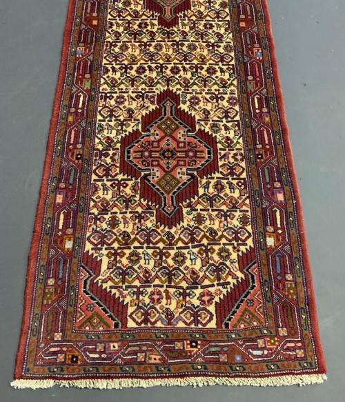 Fine Hand Woven Indo Carpet Taj Abad