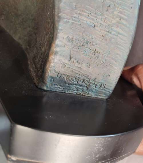 Lorenzo Quinn - The Perfect Story (Bronze)