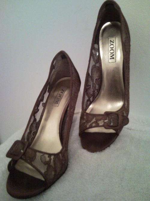 Bronze Lace Zoom Shoes