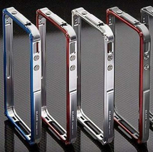 Aluminum Bumper Case (Compatible with iPhone 4/4S) ***BLACK FRAME + SILVER BEZEL***