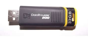 32GB USB Flash Disk!! R1 no reserve!!! Crazy Sale!!! 2x available!