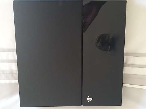 Sony Playstation 4 Console Model CUH-1116A in Excellent Condition + 5 games