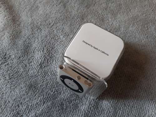 Apple iPod shuffle 2 GB 4th generation