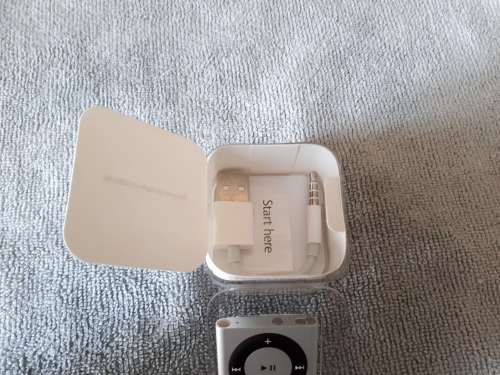 Apple iPod shuffle 2 GB 4th generation