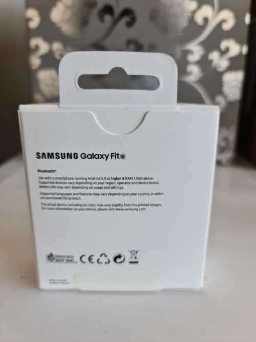 SAMSUNG GALAXY FIT E LONG BATTERY LIFE AUTO FITNESS WATER RESISTANT
