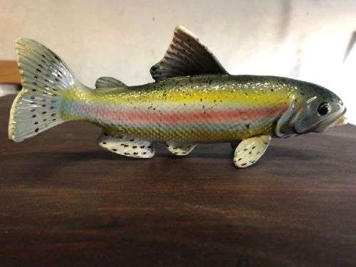 Pair of fish figurines