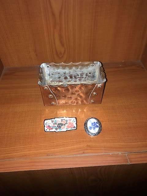 Hand beaten brass container PLUS jewelry: What a combination!!!!