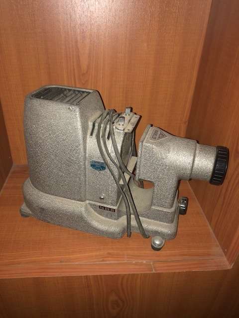 Romanslide 300D projector: Good condition and scarce