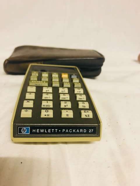 Vintage Hewlett Packard in case and in great condition