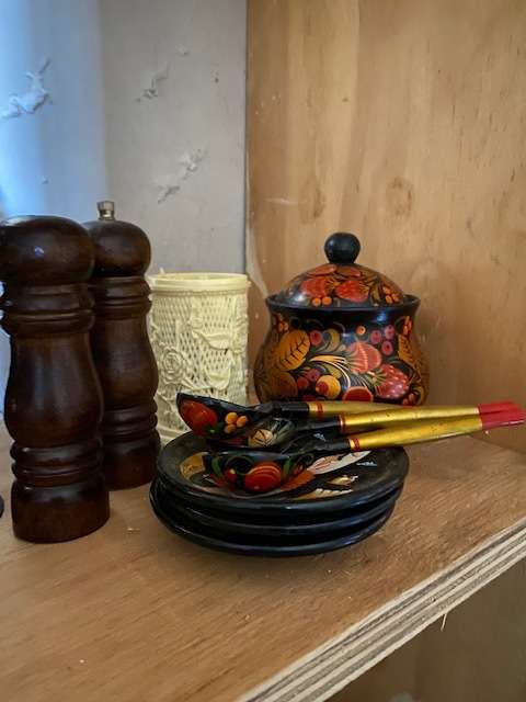 Lovely collectible household lot