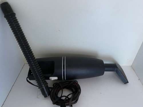 Vacuum cleaner for vehicles
