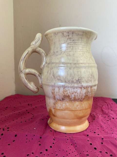 Stunning Beswick jug in mint condition