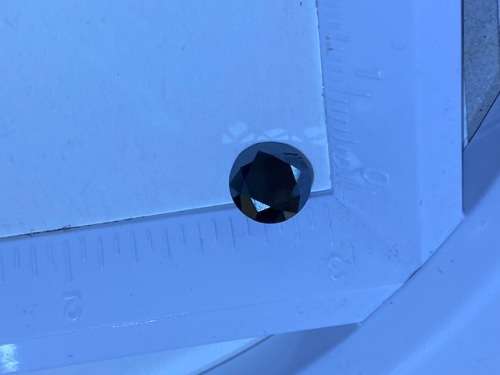 Black diamond: More than 1 carat of sheer beauty: Tested but not certified. Beautifully cut: