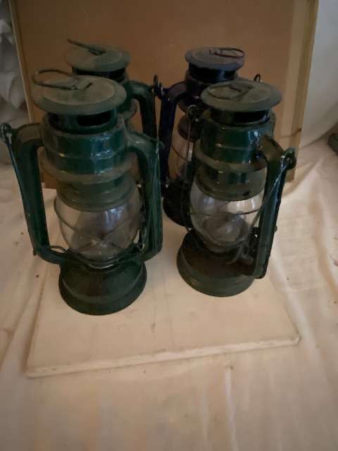 4 x Lanterns: Bid per lantern