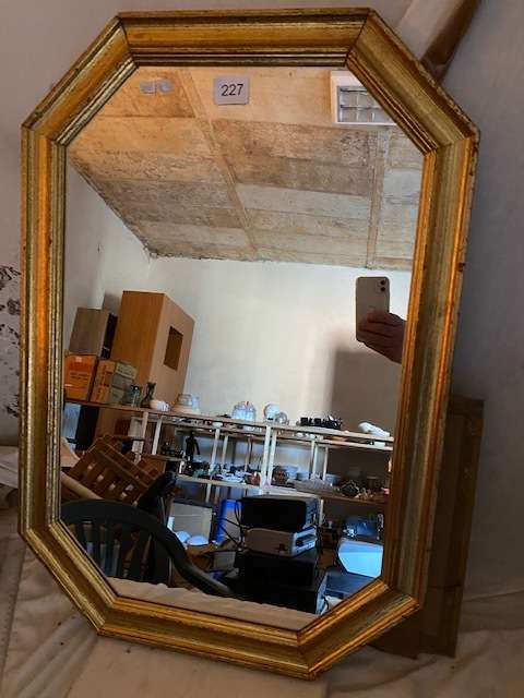 Stunning mirror in gilded frame