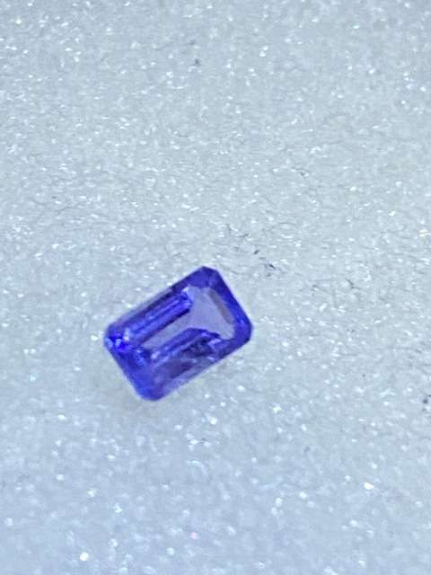 Natural 0,43 carat Tanzanite: Well cut: Actual image