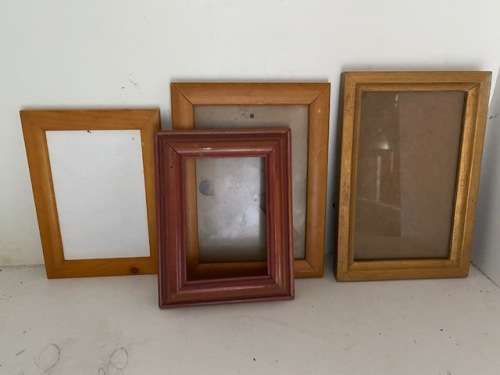 4 Lovely good quality photo frames in good condition: Bid per item