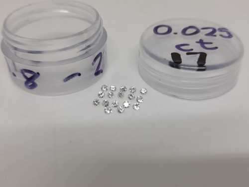 Top Quality Natural Diamonds: Weight ,025 ct: See Description: Great colour and clarity