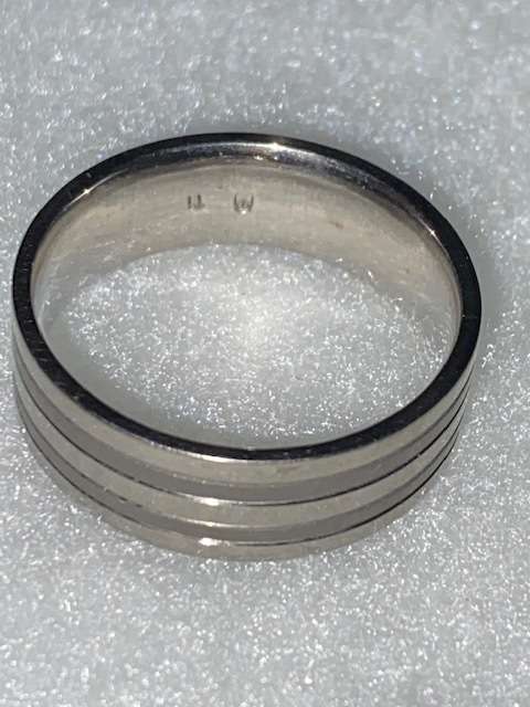Platinum mens wedding ring