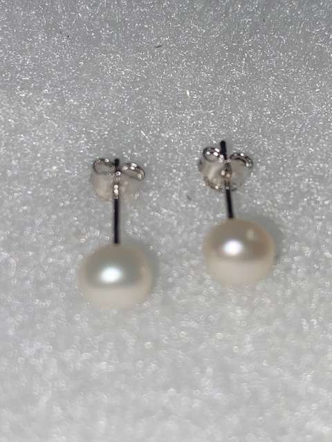 Sterling Silver Freshwater Pearl Earrings