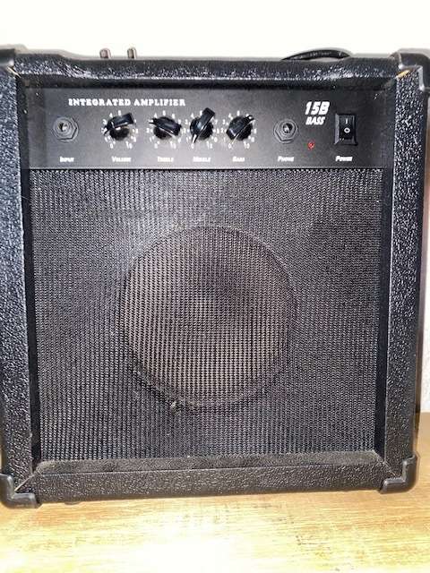 Top Quality Integrated Guitar Amplifier:SPECIAL OFFER