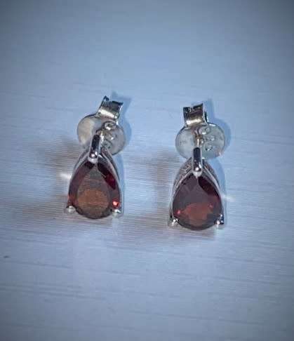 Gorgeous Sterling Silver Natural Garnet earrings,  Special!!!