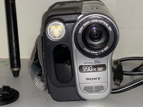 Video camera in bag with tripod in excellent condition